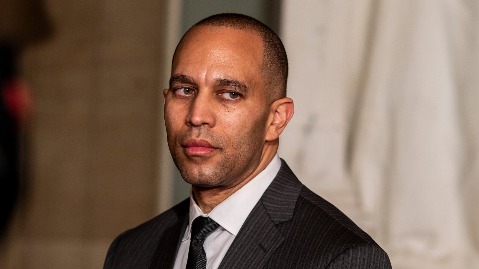 Career-Ending News Hits Hakeem Jeffries – He’s Out!