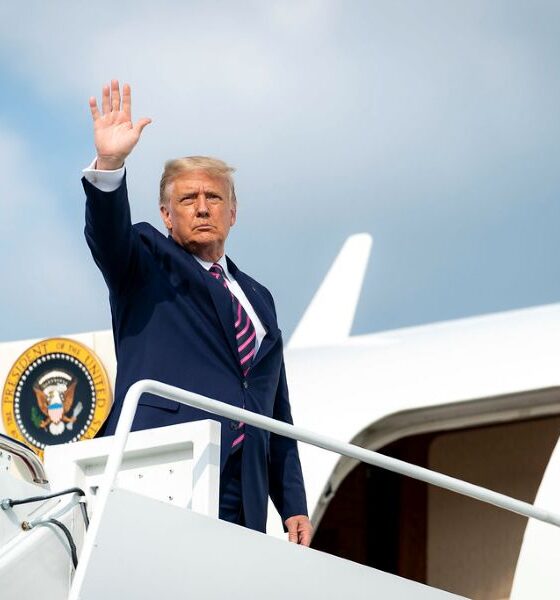 BREAKING: Emergency Exit Deployed From Air Force One With Trump Aboard